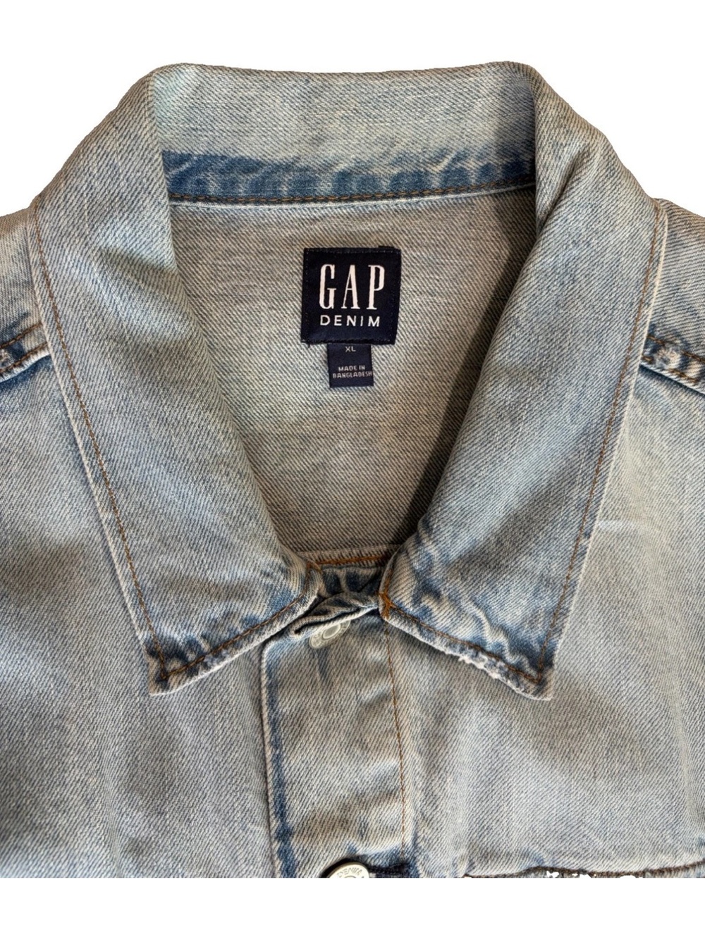 GAP Men's Light Wash “Destructed” (Distressed) Denim Jacket - Size XL - Picture 4 of 10